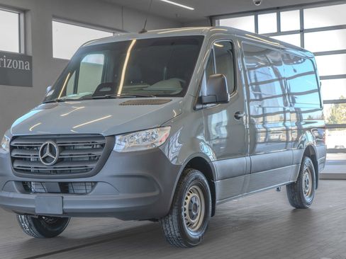Used 2025 Mercedes-Benz Sprinter 2500 image 25