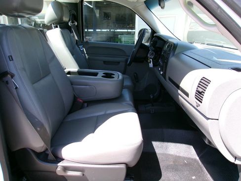 Used 2013 Chevrolet Silverado 1500 W/T AWD/4WD image 11