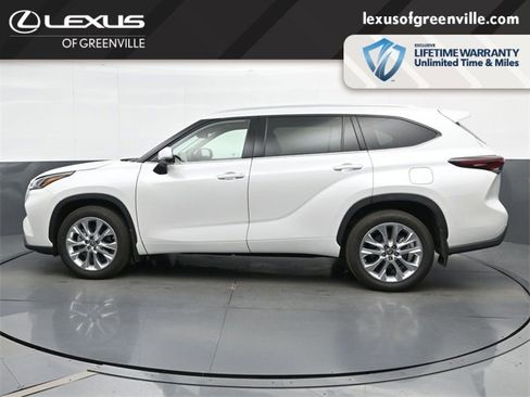 Used 2024 Toyota Highlander Limited image 5