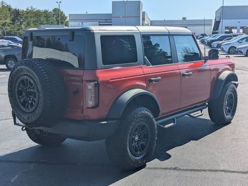 Used 2023 Ford Bronco Wildtrak image 7