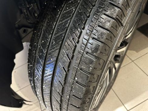 Used 2025 Ford Expedition Platinum w/ Driver's Package image 32