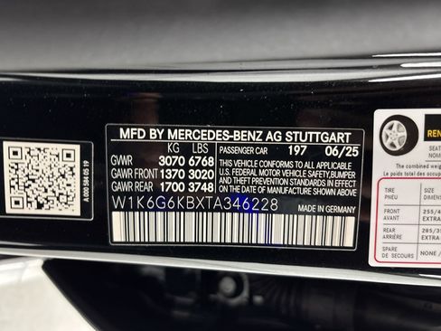 New 2026 Mercedes-Benz S 580e 4MATIC Sedan image 18