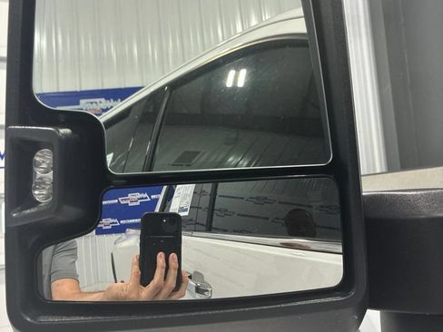 Used 2025 Chevrolet Silverado 3500 High Country w/ High Country Premium Package AWD/4WD image 15