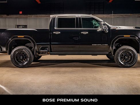 Used 2021 GMC Sierra 2500 Denali w/ Denali Black Diamond Edition image 10