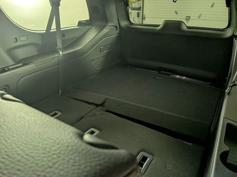 New 2026 GMC Yukon XL Denali w/ Denali Reserve Package image 37