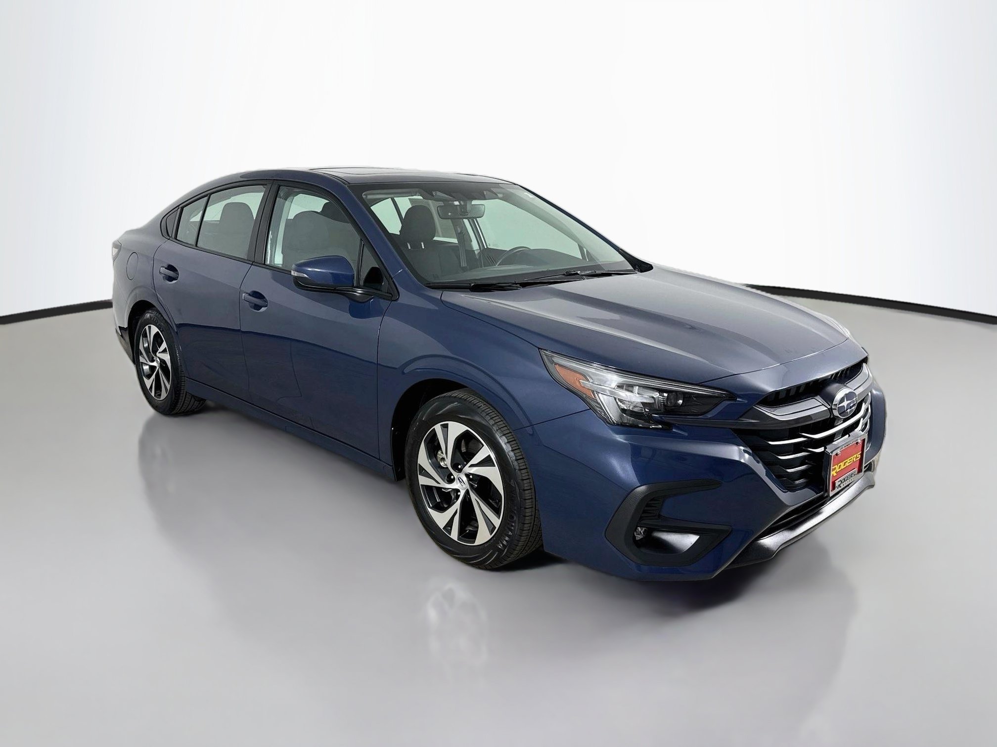 Used 2025 Subaru Legacy Premium AWD/4WD image 1