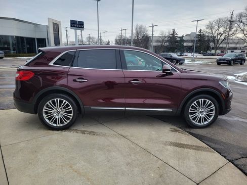 Used 2017 Lincoln MKX Reserve w/ Lincoln MKX Climate Package image 2