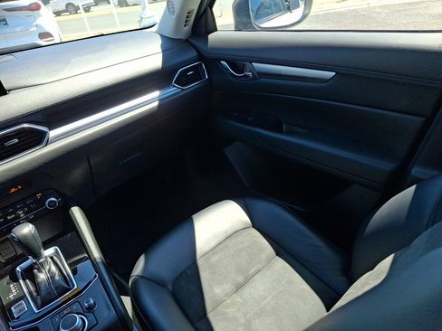 Used 2021 MAZDA CX-5 Touring image 12