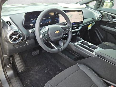 New 2026 Chevrolet Equinox EV LT image 3