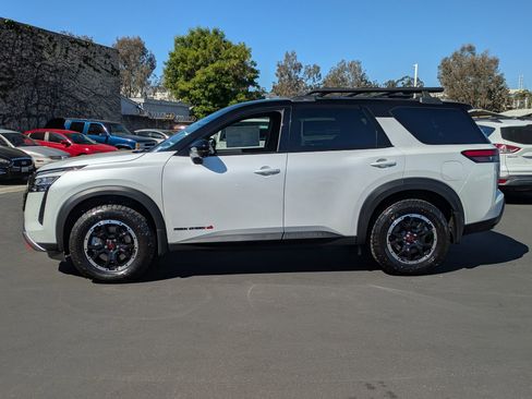 New 2026 Nissan Pathfinder Rock Creek image 4