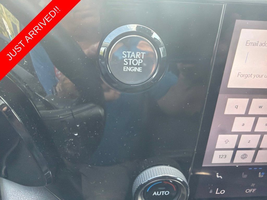 Used 2024 Lexus NX 250 FWD w/ Premium Package image 19