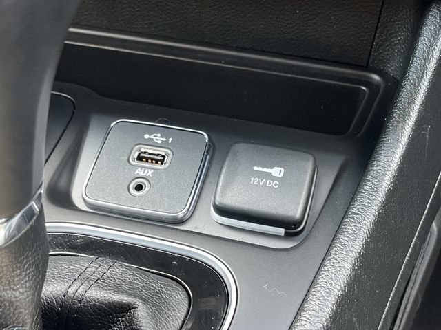 Used 2023 Jeep Cherokee Altitude Lux AWD/4WD image 37