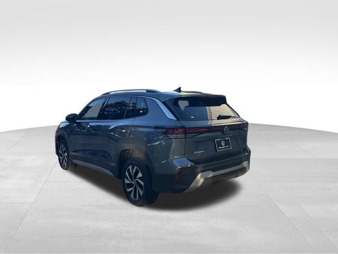 Used 2025 Volkswagen Tiguan S image 3