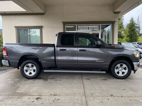 Used 2023 RAM 1500 Big Horn AWD/4WD image 6