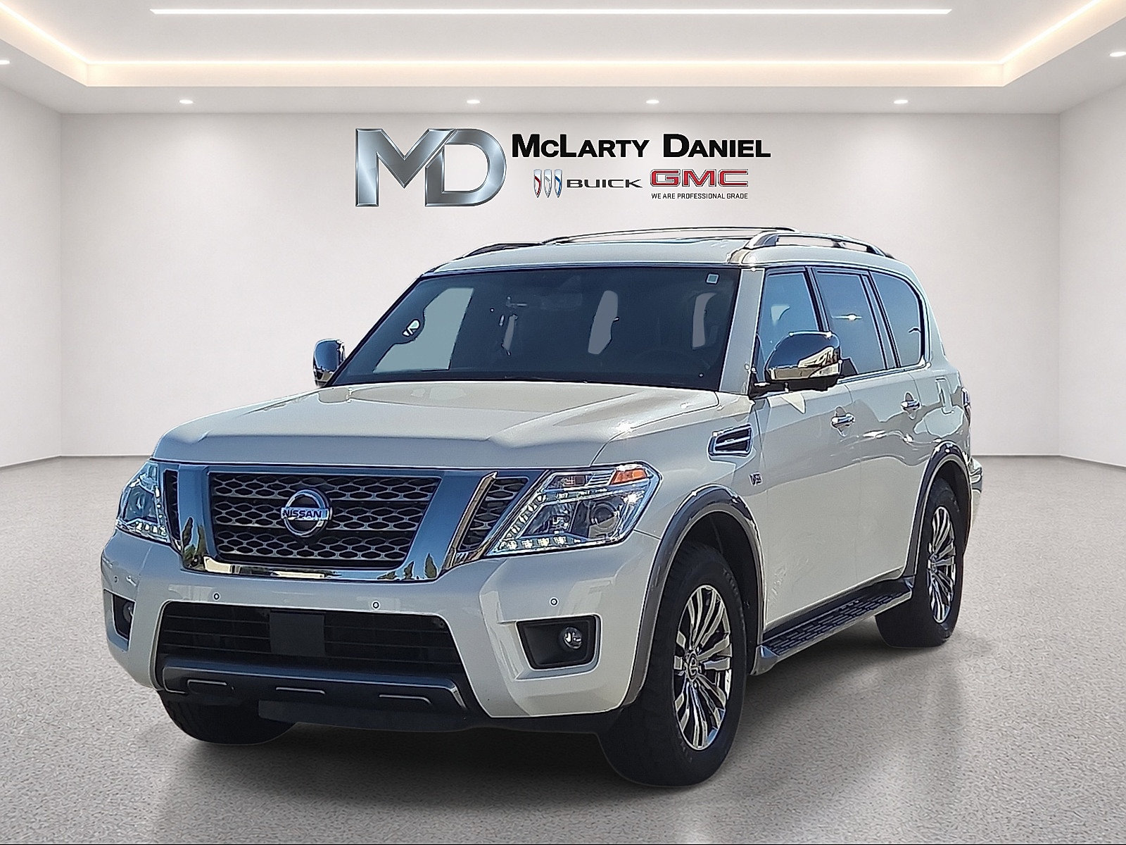 Used 2018 Nissan Armada Platinum w/ Captain Seat Package RWD image 3