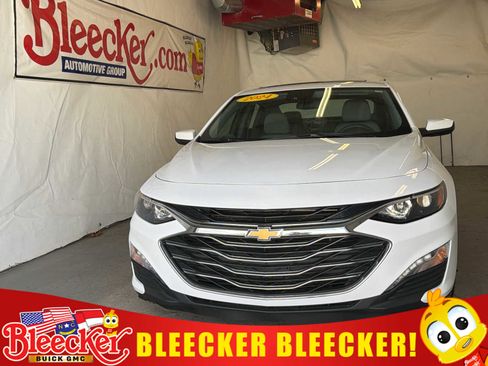 Used 2024 Chevrolet Malibu LT image 1