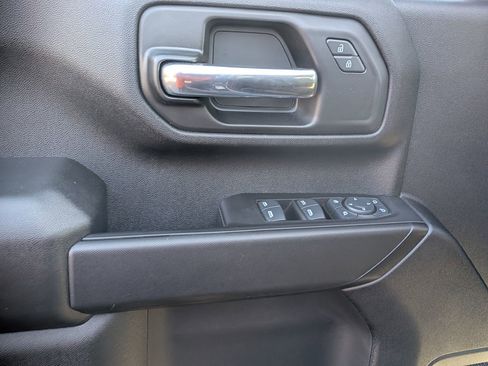 Certified 2025 Chevrolet Silverado 2500 Custom w/ Custom Value Package image 15