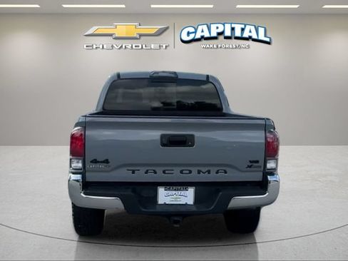 Used 2021 Toyota Tacoma SR5 AWD/4WD image 4