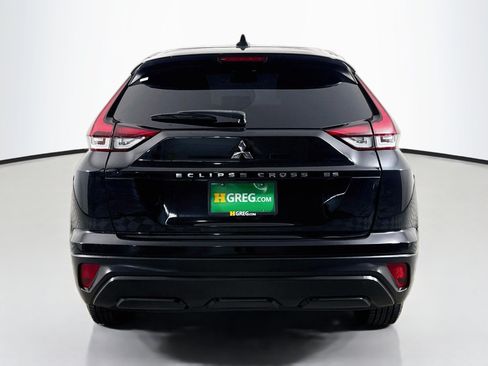 Used 2022 Mitsubishi Eclipse Cross ES FWD image 8