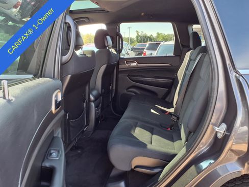 Used 2016 Jeep Grand Cherokee Laredo w/ Quick Order Package 23E AWD/4WD image 12