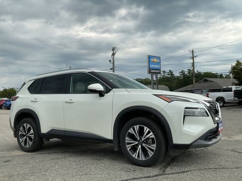 Used 2023 Nissan Rogue SV w/ SV Premium Package image 4