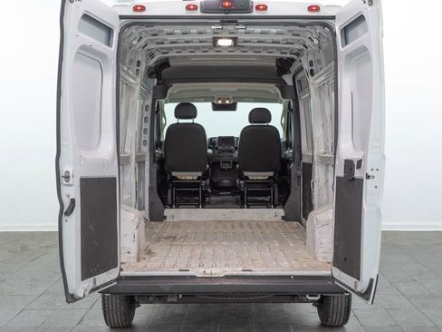 Used 2025 RAM ProMaster 2500 w/ Convenience Group FWD image 10