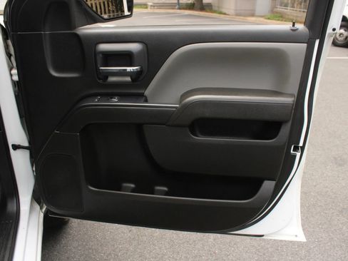 Used 2017 Chevrolet Silverado 1500 W/T AWD/4WD image 25