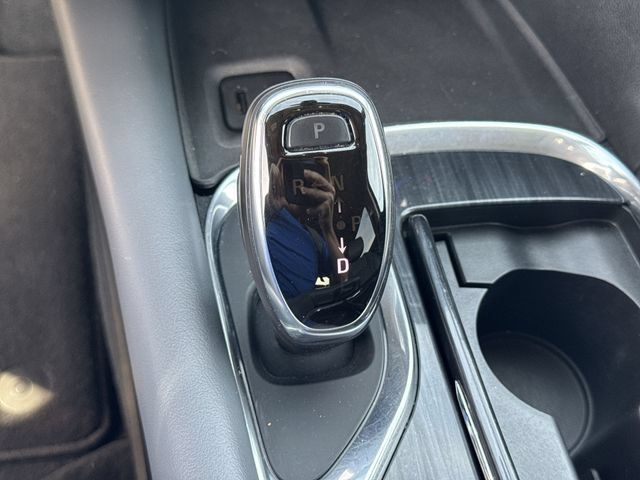 Used 2018 Buick Enclave Essence FWD image 16