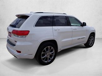 Used 2021 Jeep Grand Cherokee Summit w/ Platinum Series Group AWD/4WD video 4