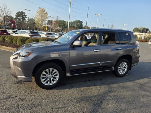 Used 2019 Lexus GX 460 Premium image 2