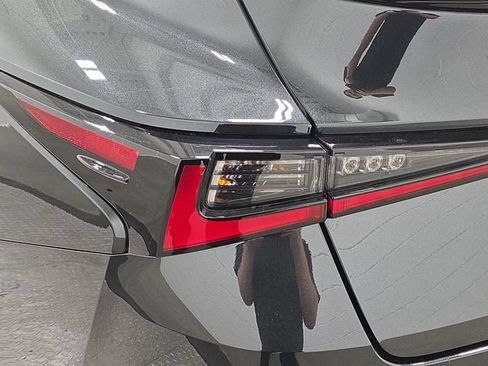 Used 2025 Lexus IS 500 RWD image 32