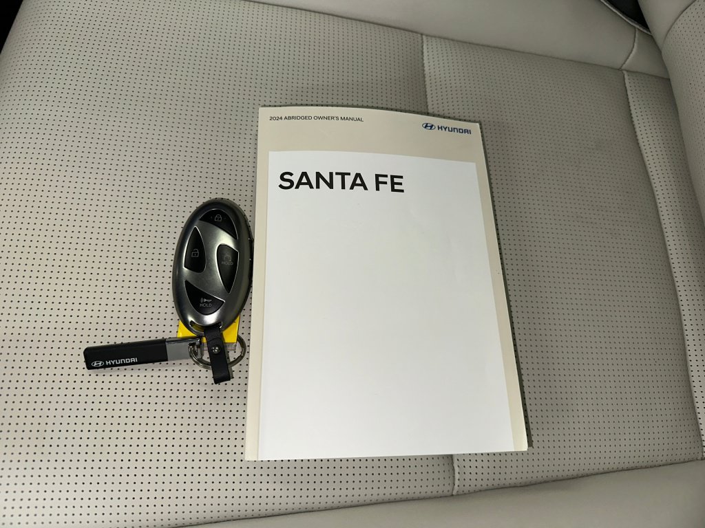 Used 2024 Hyundai Santa Fe Calligraphy FWD image 4