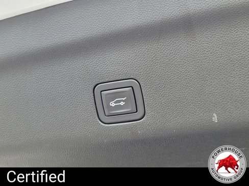 Used 2024 Chevrolet Tahoe Premier RWD image 15