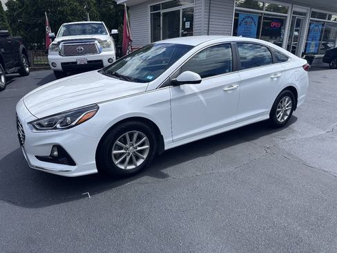 Used 2019 Hyundai Sonata SE w/ Winter Weather Package FWD image 8