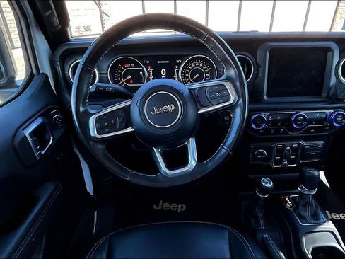 Used 2021 Jeep Wrangler Unlimited Sahara w/ Uconnect 4C Nav & Sound Group AWD/4WD image 3