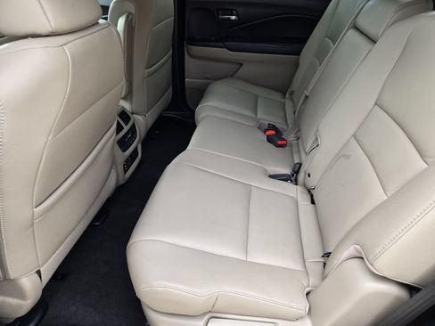 Used 2017 Honda Pilot Touring image 24