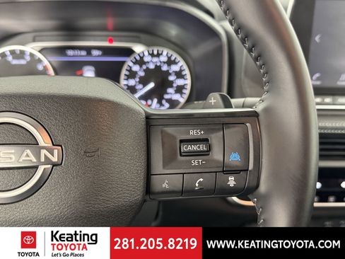 Used 2025 Nissan Rogue SV image 27