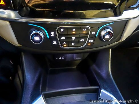 Used 2023 Chevrolet Traverse LS w/ Safety Package image 25