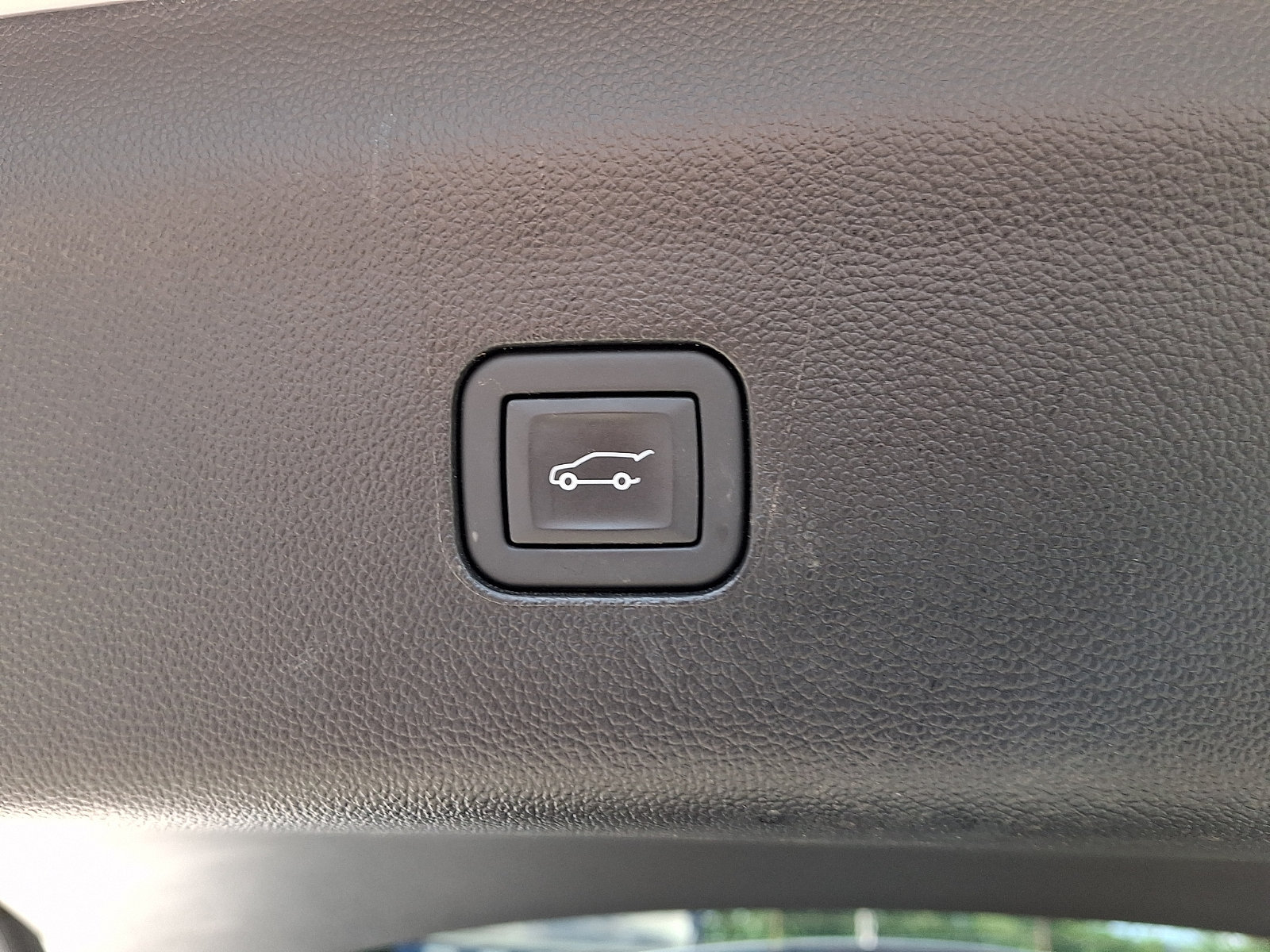 Used 2024 Buick Enclave Essence w/ Experience Buick Package AWD/4WD image 31