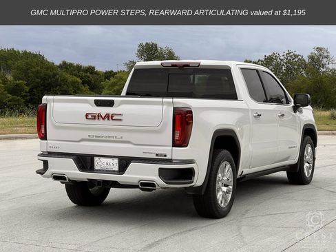 Used 2023 GMC Sierra 1500 Denali w/ Technology Package AWD/4WD image 3