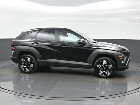 Used 2025 Hyundai Kona SEL AWD/4WD image 7