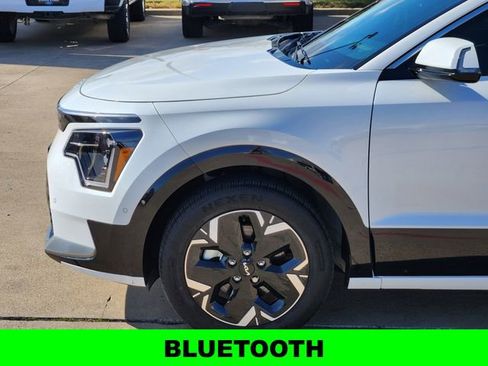 Used 2024 Kia Niro Wave image 8
