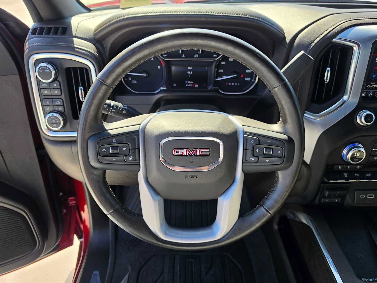 Used 2022 GMC Sierra 2500 SLT w/ SLT Premium Package AWD/4WD image 22