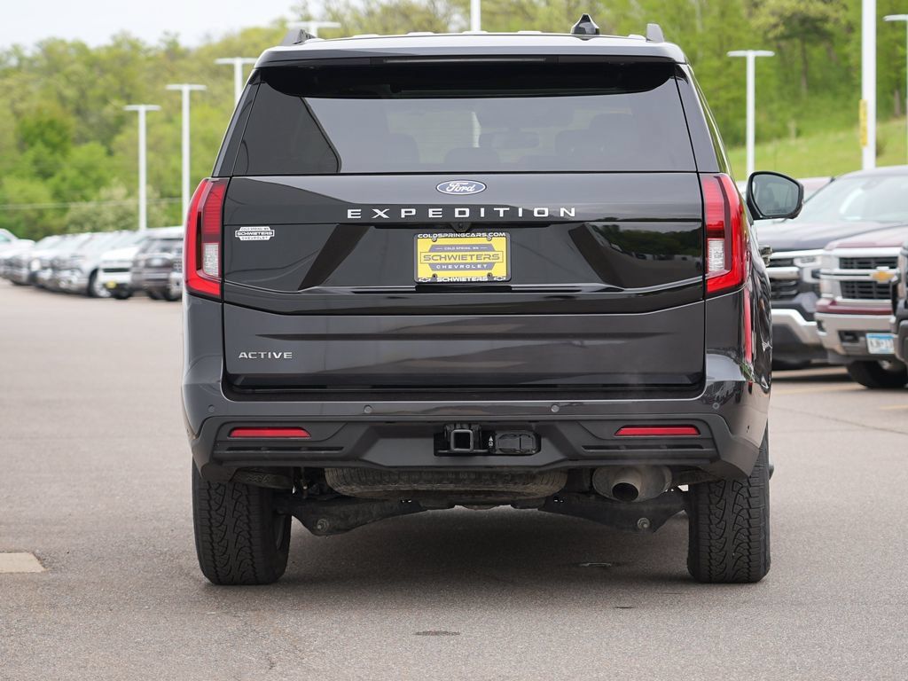Used 2025 Ford Expedition Active AWD/4WD image 4