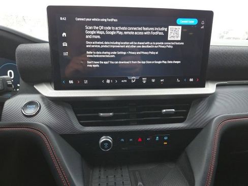 Used 2025 Ford Explorer ST-Line w/ Premium Package image 12