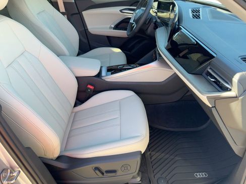 New 2025 Audi Q5 Premium image 30