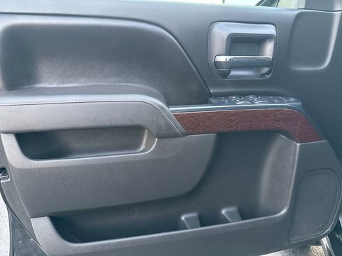 Used 2017 GMC Sierra 1500 SLE w/ SLE Value Package image 14