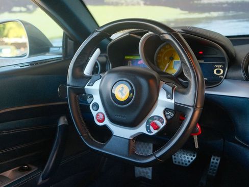 Used 2012 Ferrari FF image 14