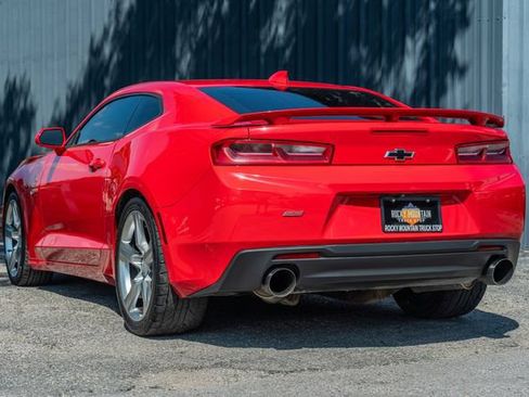Used 2018 Chevrolet Camaro SS RWD image 4
