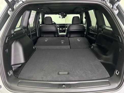 New 2025 Jeep Grand Cherokee Limited w/ Trailer Tow Package image 13